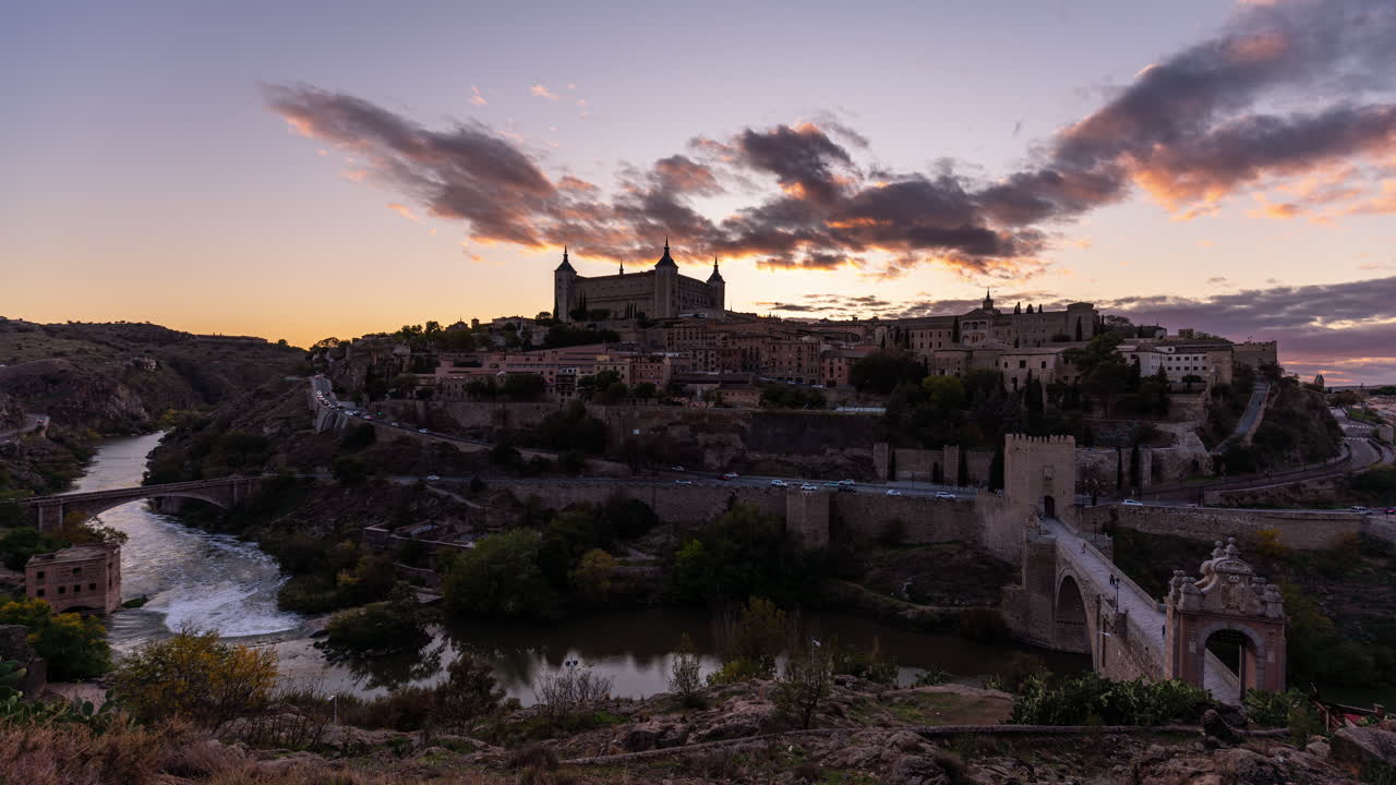 puesta de sol panorámica del tiempo de toledo ciudad imperial, españa