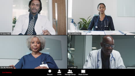 médico varón de mediana edad da buenas noticias durante una videollamada