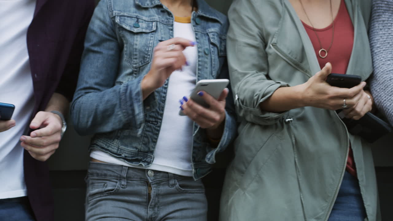 cuanto más nos conectamos, más nos acercamos.