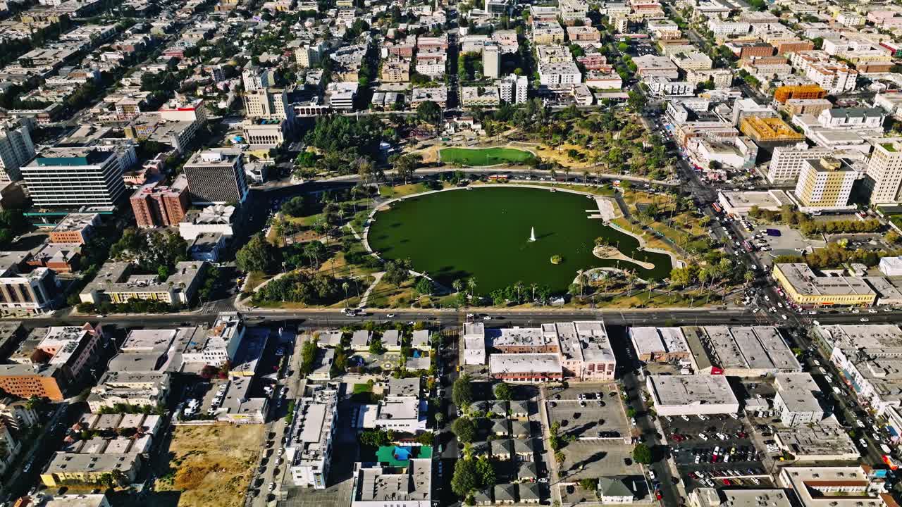Streets with traffic, houses and trees, Los Angeles suburbs, in California, USA