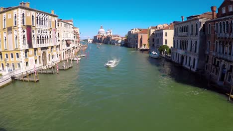 Grand-canal-in-Venice,-Italy-time-lapse-video