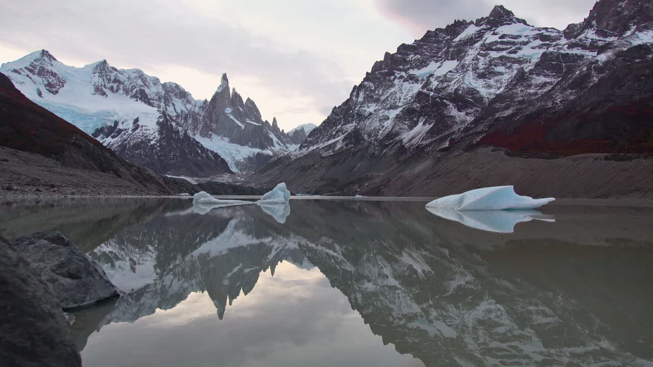Laguna Torre with icebergs floating and Cerro Torre in the background, Patagonia.