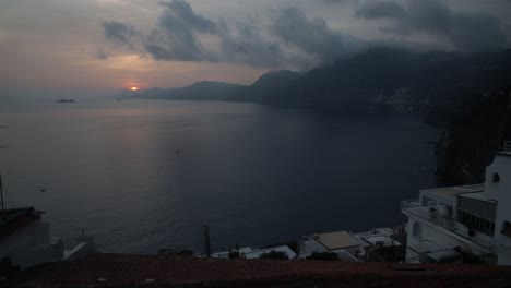 Praiano,-Timelapse-De-La-Puesta-Del-Sol-De-La-Playa-De-Italia