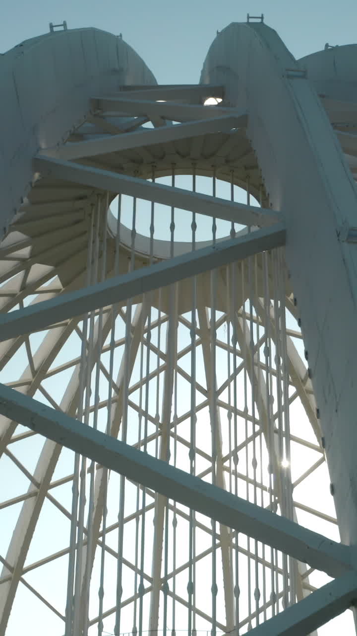 색 구조물 의 건축적 세부 사항