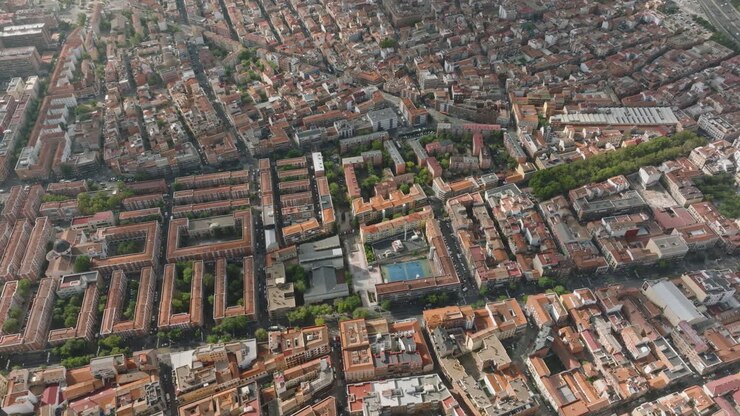 el patrimonio arquitectónico de madrid, desde palacios hasta plazas, se ve mejor desde tío