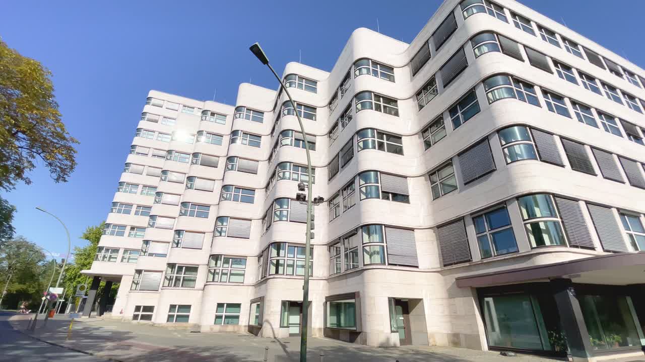 독일의 베를린 티어가르텐에 있는 건축의 걸작인  ⁇ 데기 하우스