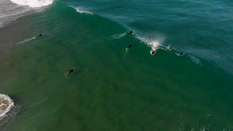 Bodyboard-tube-riding-at-Praia-das-Maças,-Sintra