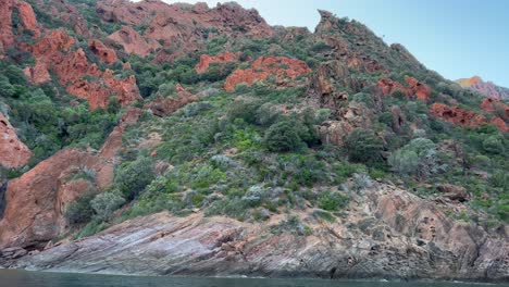 Unesco-Naturschutzgebiet-Scandola-In-Der-Sommersaison,-Insel-Korsika-In-Frankreich