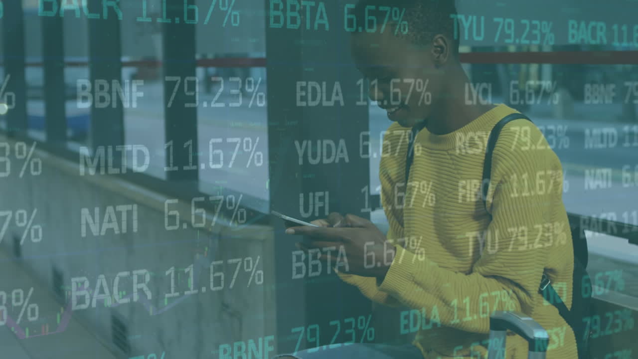 animazione dell'elaborazione statistica su una donna sorridente che utilizza uno smartphone