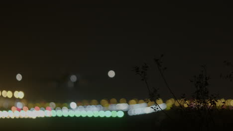 aterrizaje nocturno en el aeropuerto