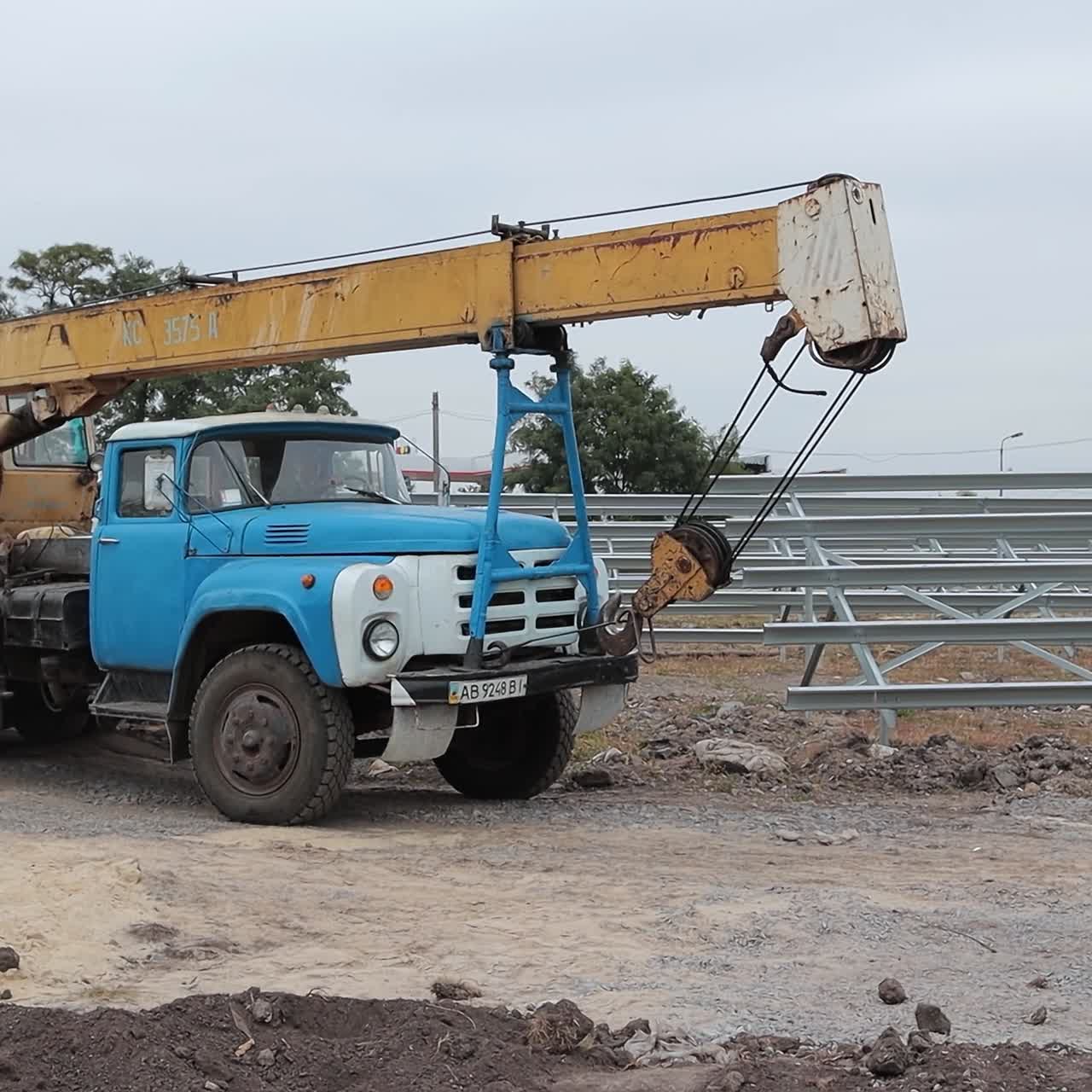 Engineering industrial machine riding. Power supply hydraulic transport