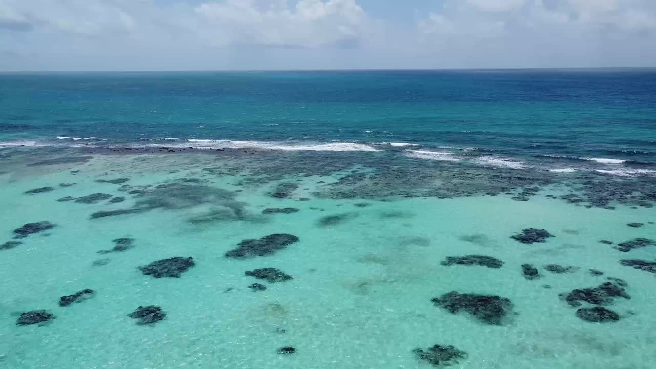 increíble imagen aérea de drones de la playa del mar