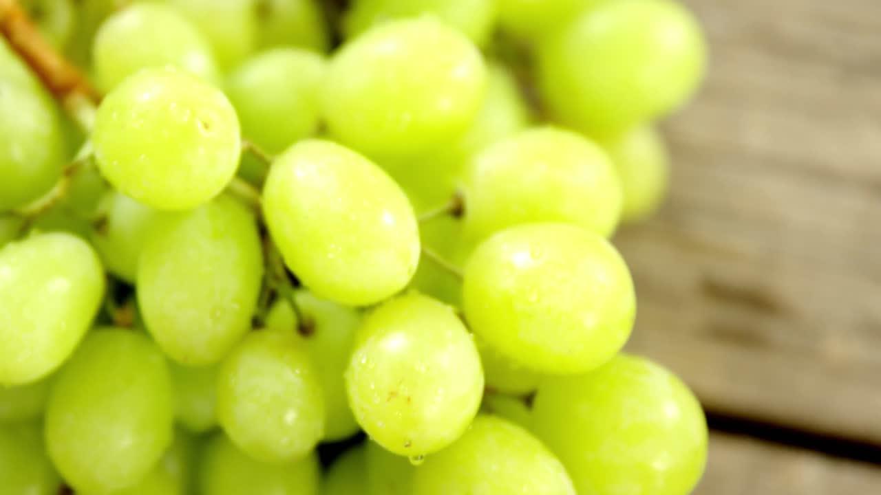primer plano de las uvas verdes frescas