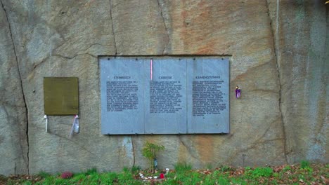 Memorial-Plaque-For-Prisoners-Killed-At-Stone-Quarry-In-Mauthausen,-Austria