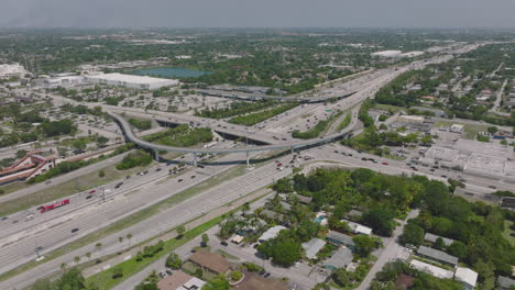 carreteras con tráfico en miami