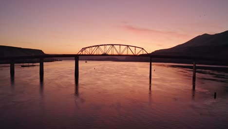 ripresa aerea di norbert f. beckey bridge, moscatino