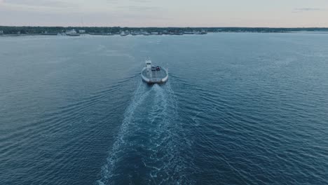 Luftdrohnenaufnahme-Von-Orient-Greenport-North-Fork-Long-Island-New-York-Vor-Sonnenaufgang-Mit-Häusern