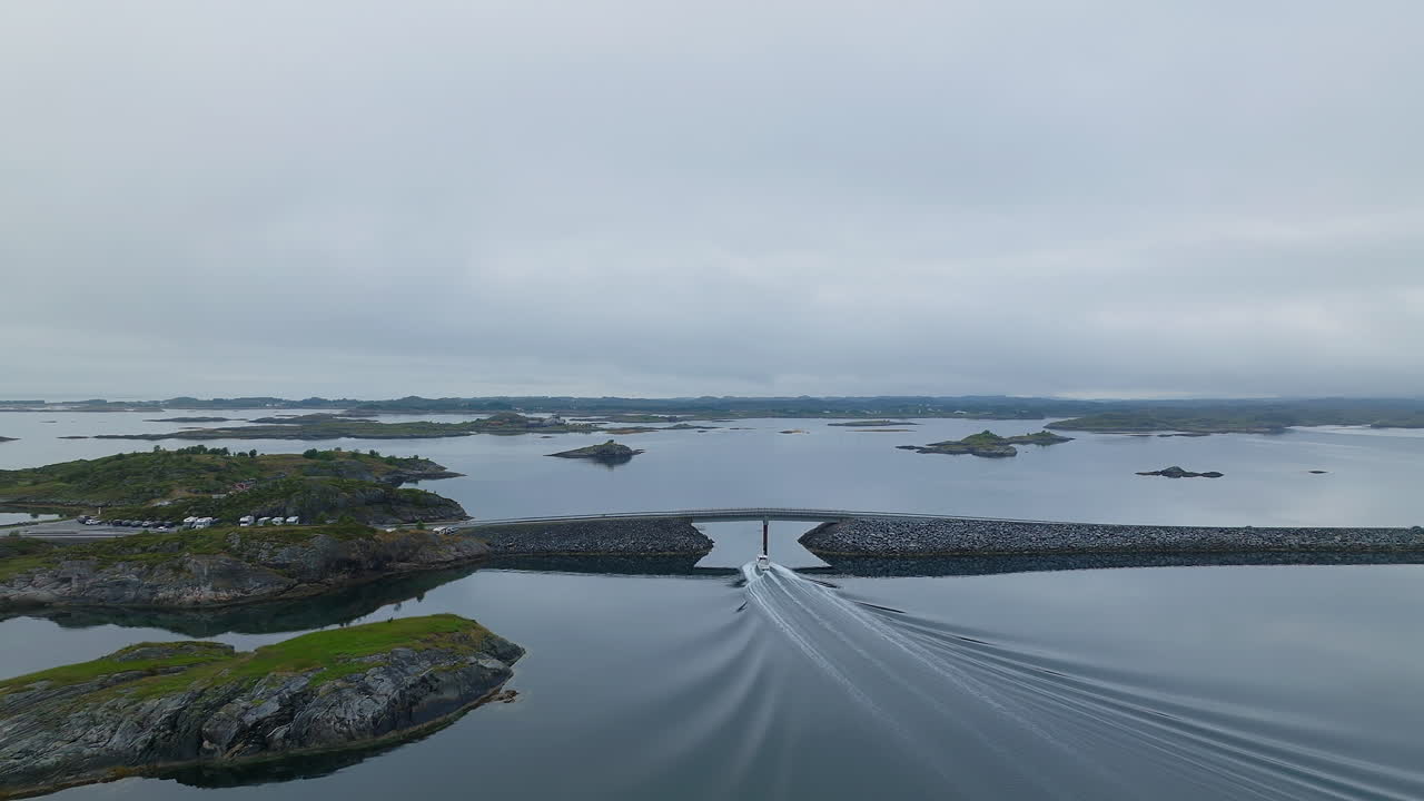 대서양 도로, 노르웨이는 세계에서 가장 아름다운 여행으로 묘사되었습니다.