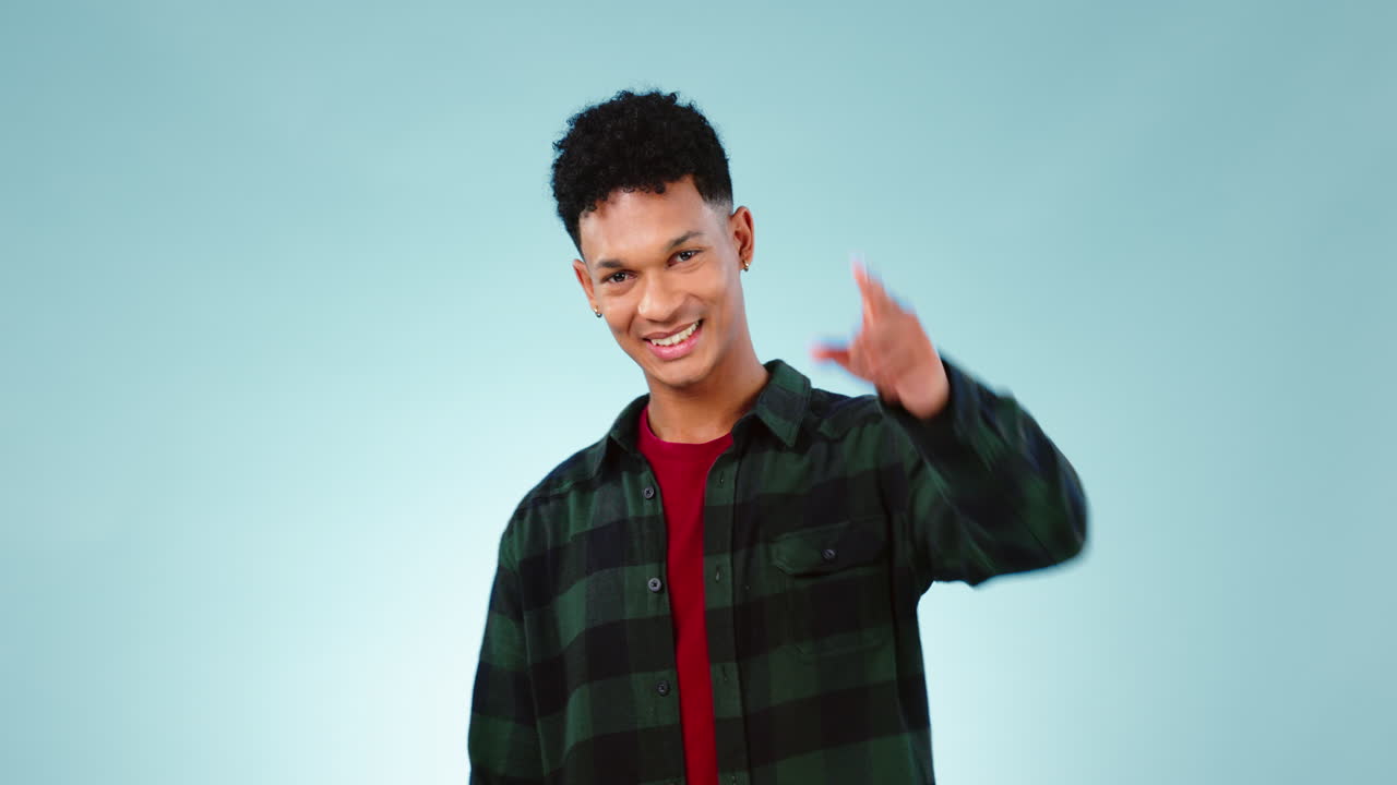 cara, sonrisa y el hombre que te señala para elegir