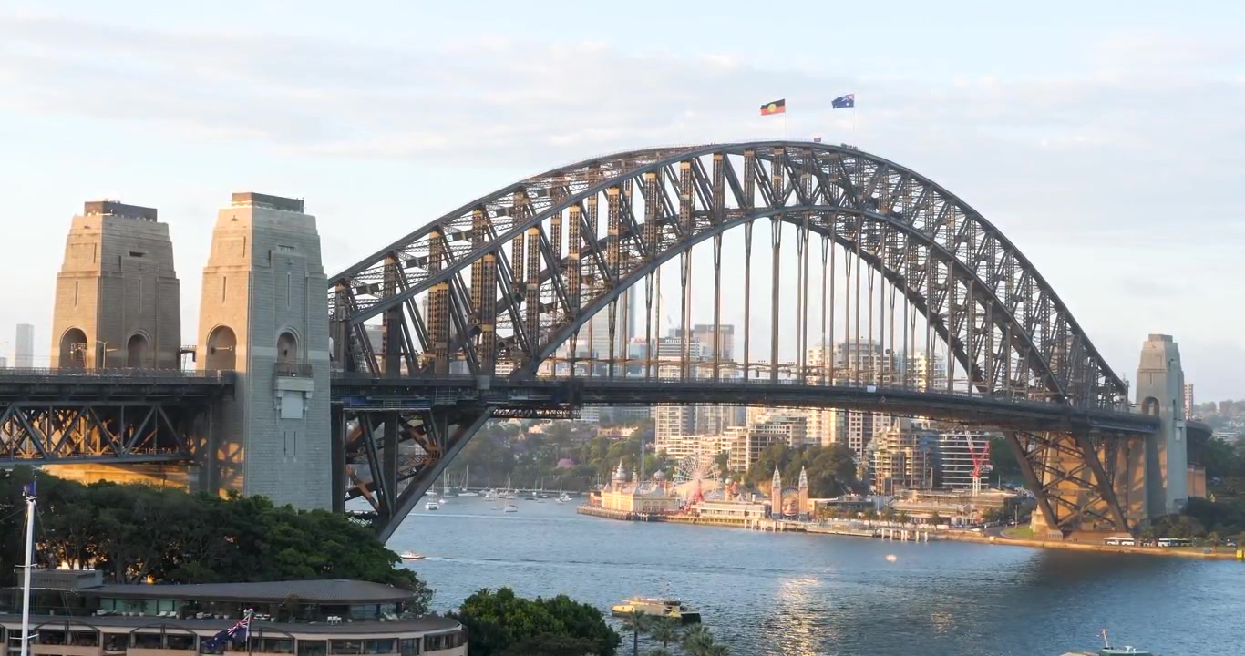 Sydney Harbour Bridge, soprannominato "l'appendiabiti", al tramonto, Sydney, Nuovo Galles del Sud, Australia
