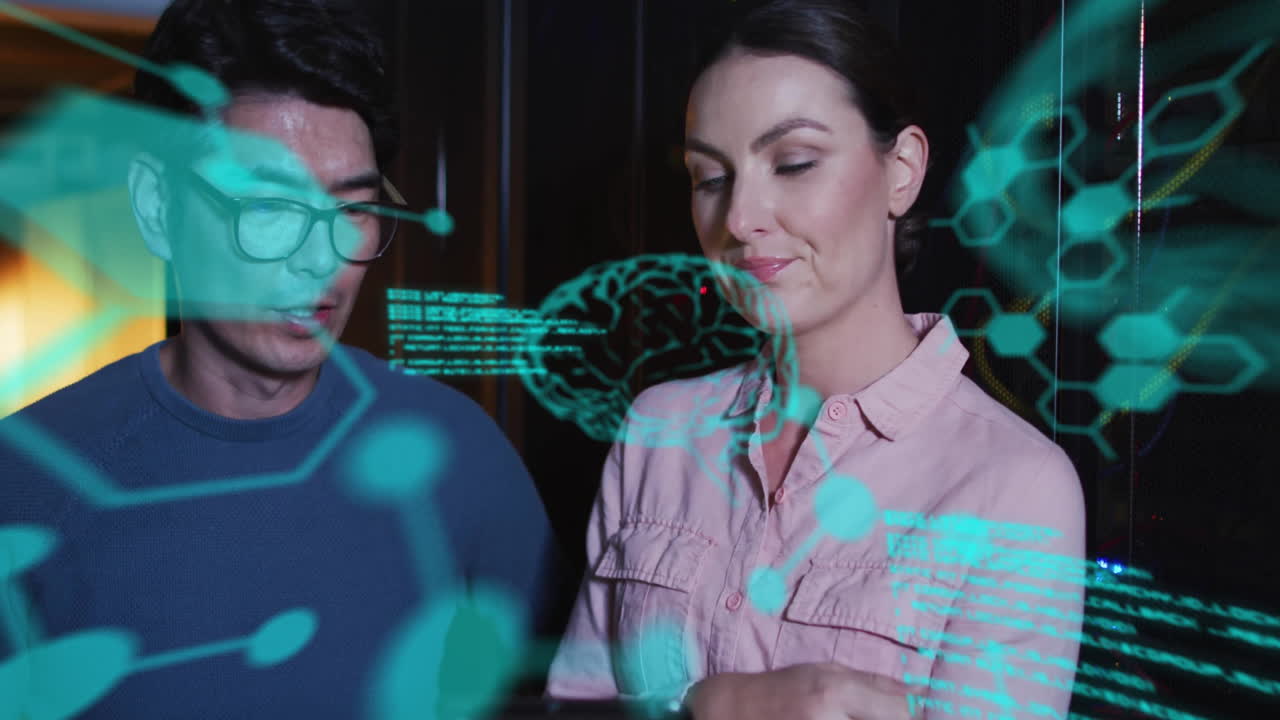 animación de procesamiento de datos con cerebros sobre diversos colegas utilizando tableta en la sala de servidores