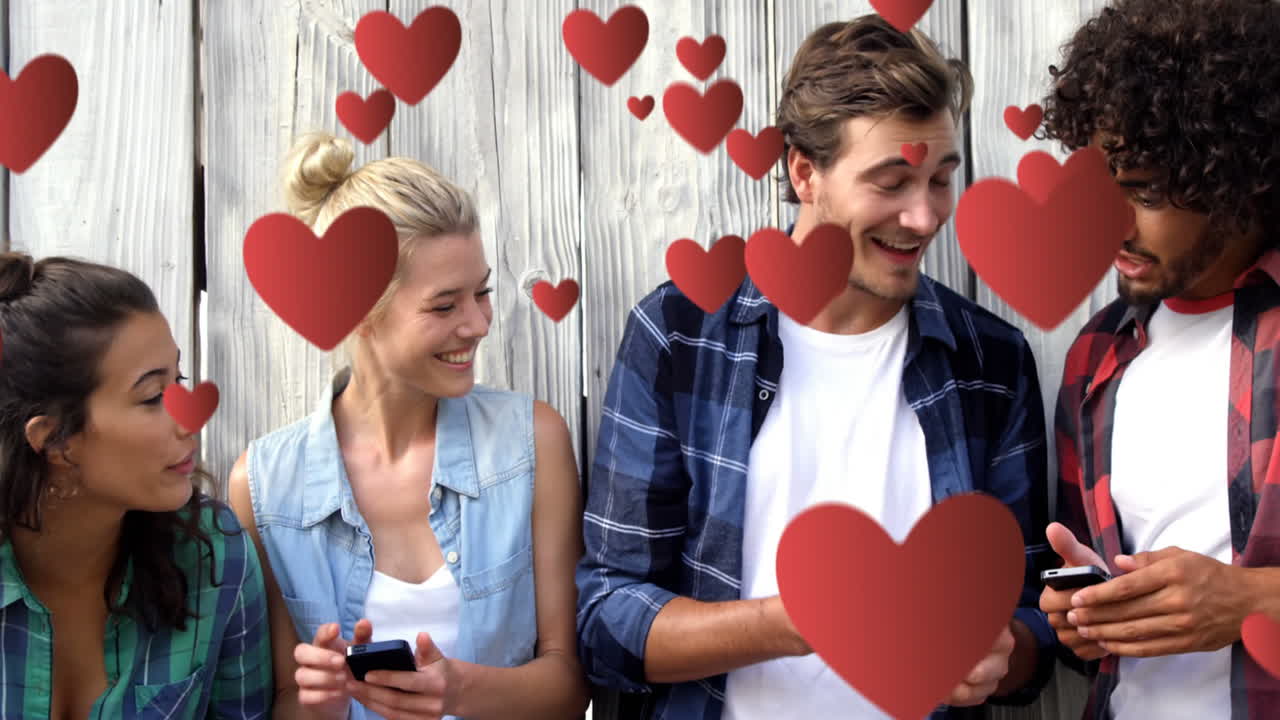 grupo de adolescentes saliendo y enviando mensajes de texto 4k
