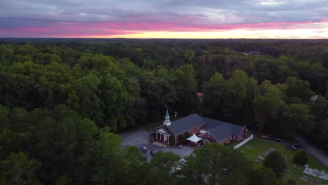 Una-Iglesia-Rural-En-Carolina-Del-Sur-Al-Atardecer