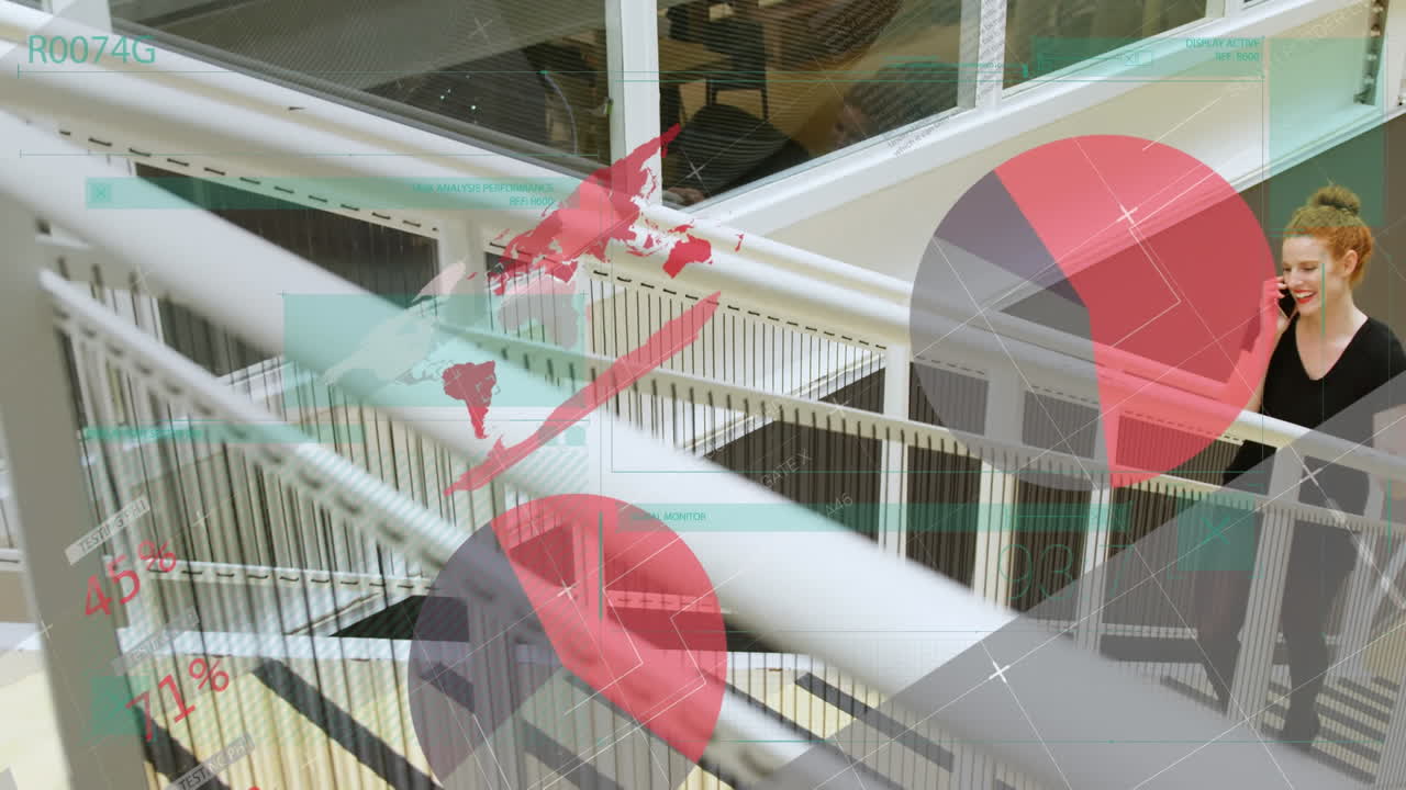 animación de procesamiento de datos sobre mujer caucásica hablando en teléfono inteligente mientras sube escaleras.