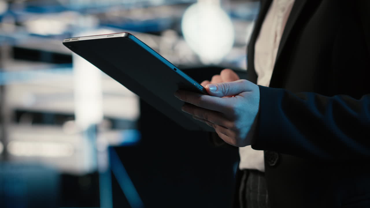 Data Center Engineer Uses Augmented Reality Virtualization To Troubleshoot