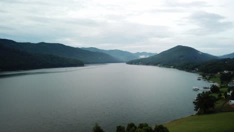 Antena-Del-Lago-Watauga-En-El-Este-De-Tennessee