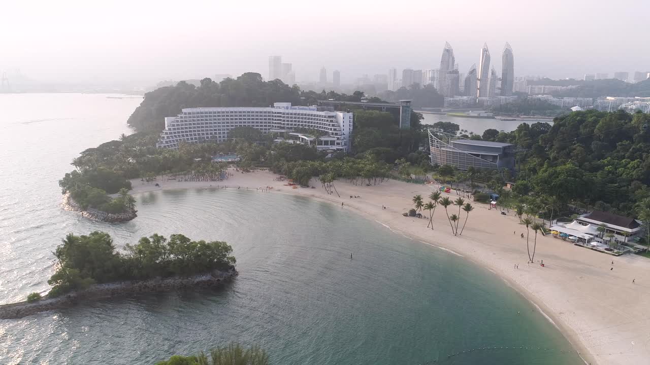 Sentosa Adası Plaj ve Otel Havadan Görünümü