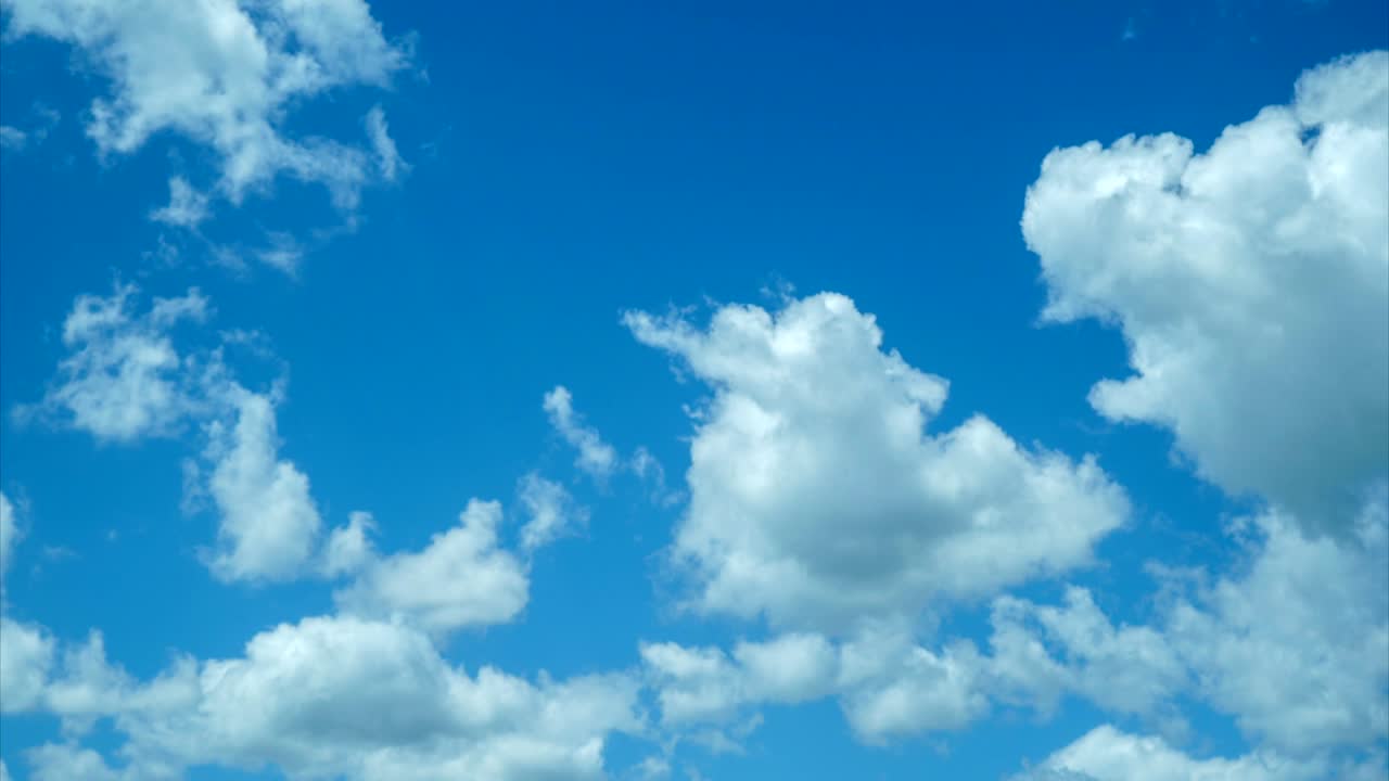 4k uhd 원활한 루프 타임 스 백색 부드러운 구름의 루프
