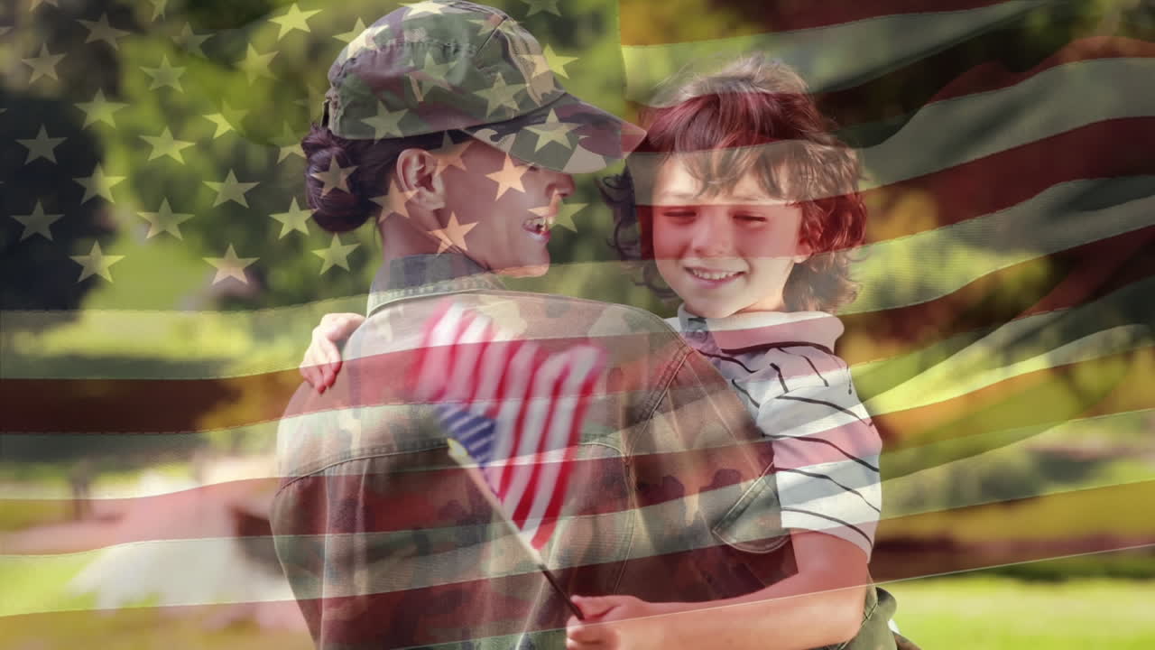 soldado estadounidense cargando a su hijo