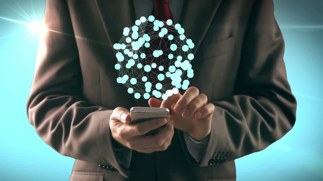 teléfono móvil que toca con la mano con interfaz digital virtual