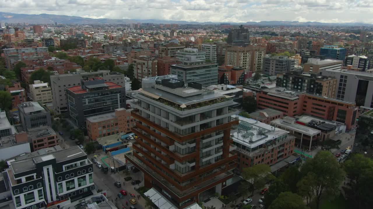 Orbit Camera Drone - Orbit a edificio