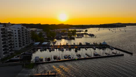 Sun-setting-over-Muskegon,-MI