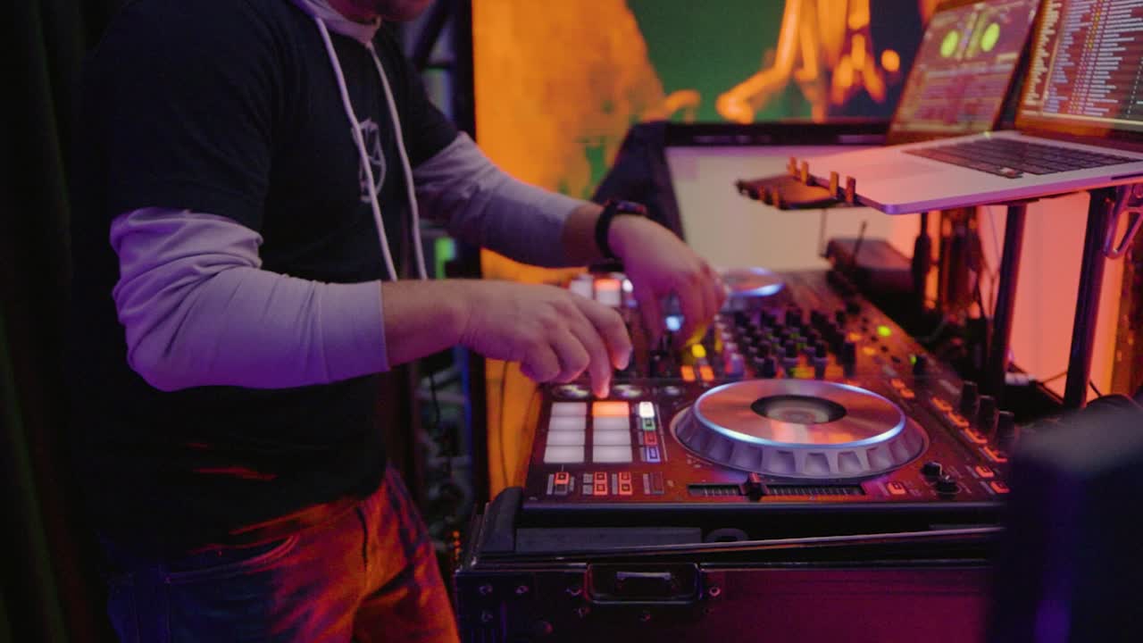 Tech House Pro DJ Mixing Pad Sample And Fader Switch Technical Skills At Bar Gig