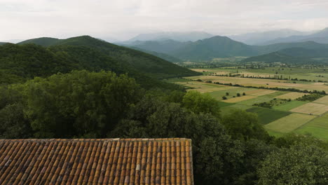 Breathtaking-View-of-John-the-Baptist-Church-of-Zemo-Alvani-and-Ruins,-Aerial