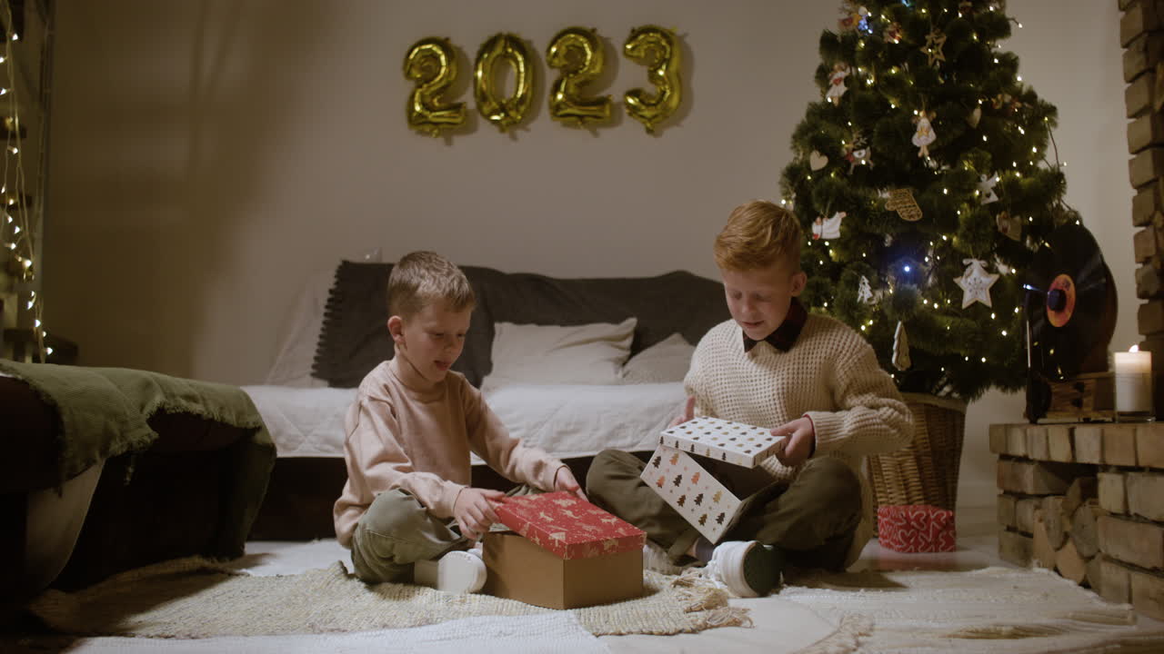 celebración de la víspera de año nuevo en la sala de estar.