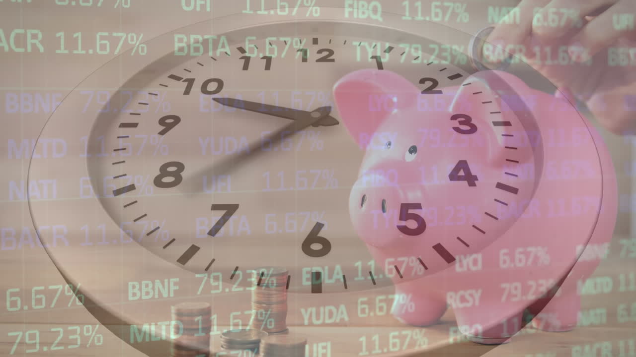 Animación de un reloj en lapso de tiempo y un panel de operaciones sobre la mano de una mujer caucásica insertando una moneda en una hucha.