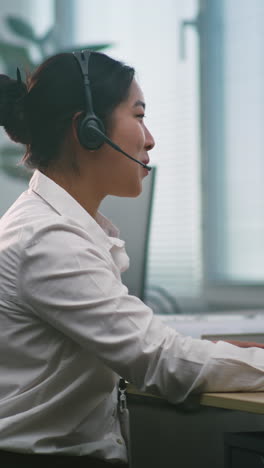 woman in customer service