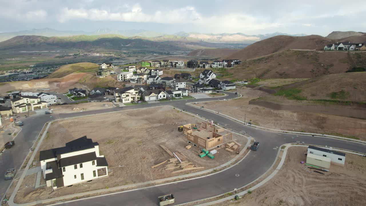 nuevo desarrollo inmobiliario en construcción en traverse mountain, lehi, utah - aerial