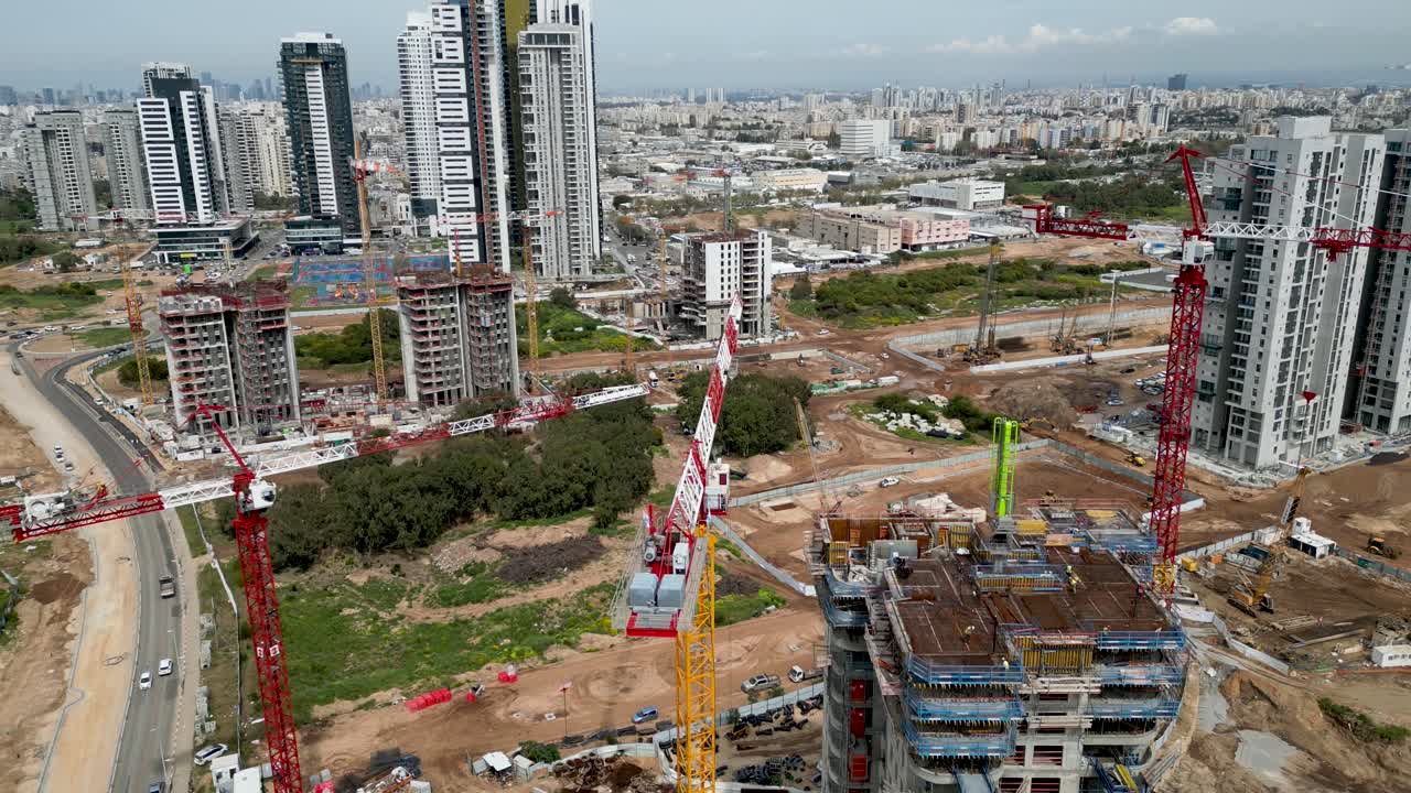 desarrollo urbano- ciudad de bat yam- israel- desde una vista de pájaro- drone 4k video