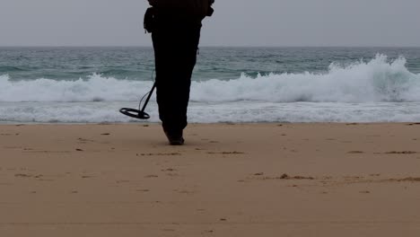 precious metal detecting at the beach
