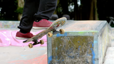 Young-skateboarder-skating-the-outdoor-skatepark