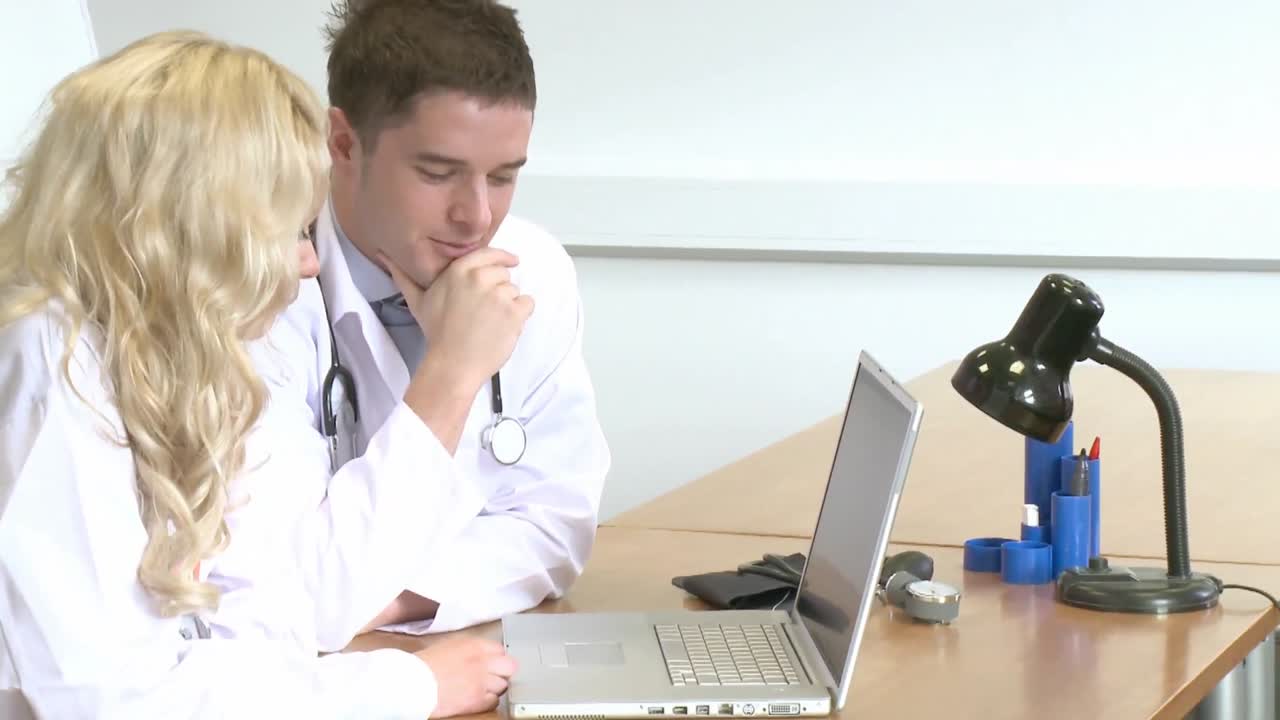 médicos en el trabajo