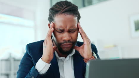 Stress,-Kopfschmerzen-Und-Sorgen-Des-Menschen-Auf-Dem-Laptop