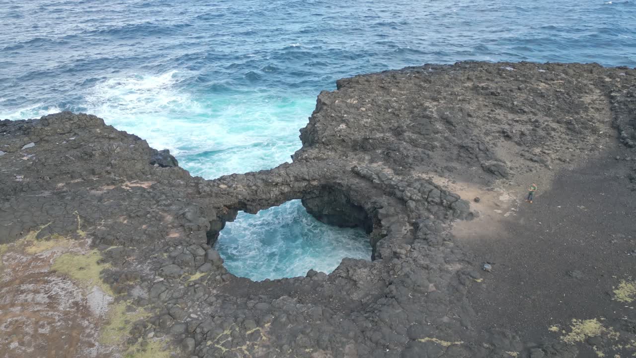 Mauritius - Le Bouchon - Descending and tilt up view on Pont Naturel