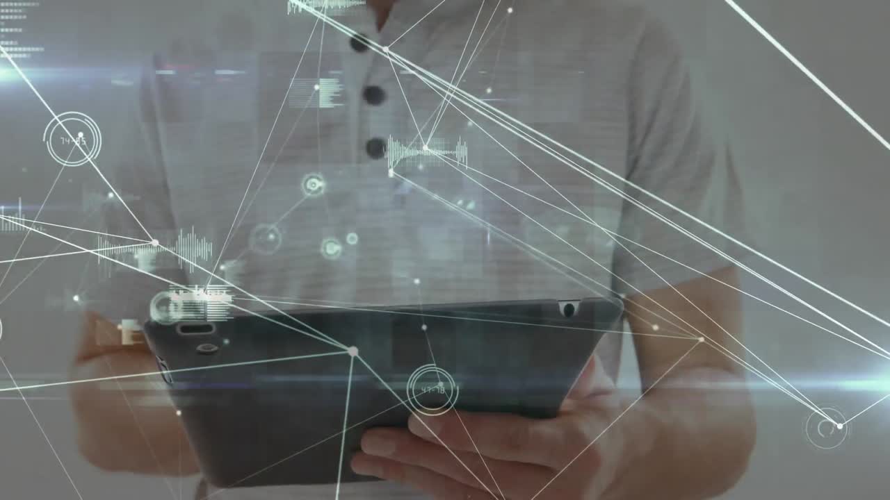 animación de la red de conexiones a través de un hombre de negocios que usa una tableta