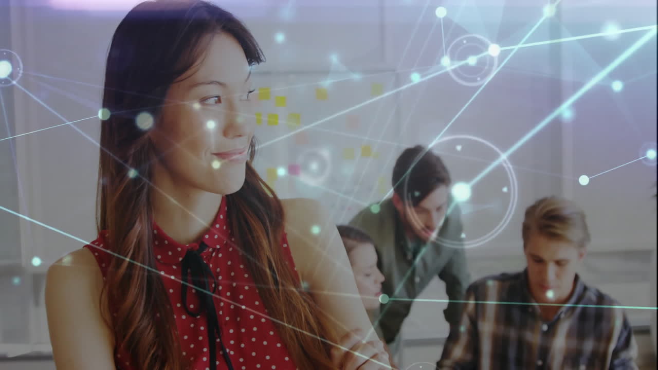 animación de la red de conexiones entre diversos colegas que trabajan en la oficina